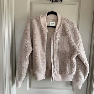 Abercrombie & Fitch Beige Sherpa Jacket